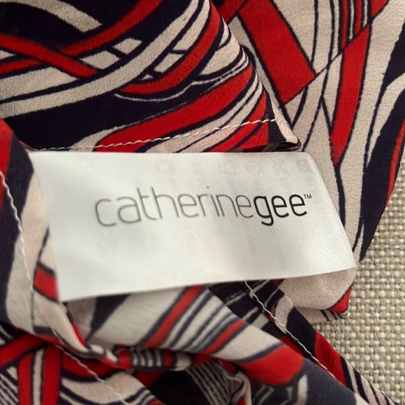 Catherine Gee Sophie Printed Silk Blouse size Small - Picture 4 of 8